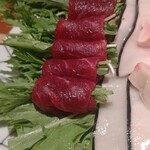 むらさき - 赤身はまさに肉（臭みゼロ）。とても柔らかい。