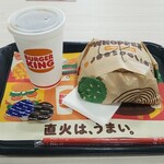 Baga Kingu - クラウン　ザ・ワンパウンダー、アンケートクーポンのアイスコーヒー