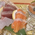 Shinano suke - 鯛　生カツオ　びんちょうマグロ　サーモン　隠岐の島サザエ