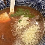 極濃湯麺 フタツメ - 【2023.9.19(火)】スープにバジルと粉チーズを入れた