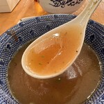 極濃湯麺 フタツメ - 【2023.9.19(火)】冷やしトマトもりタンメン（並盛・200g）1,050円のスープ