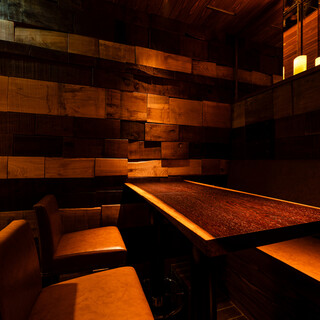 座席 : BAR THIRD PLACE LODGE （バー サード プレイ スロッジ） - 日比谷/バー | 食べログ