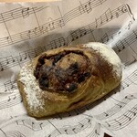 メゾン ムラタ - 小倉抹茶くるみブレッド ¥320