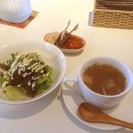 ポンム - カレーセットのスープとサラダ