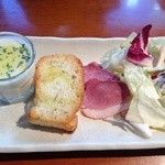 ランチパスタにつくプレート