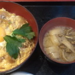 座空 - 親子丼900円