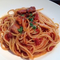炭火焼イタリアン 海串 ブラーチェ - 鶏のスパイシートマト煮込みソース