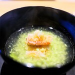 Higashiyama Tsukasa - お椀は毛ガニとだだちゃ豆を刻んで。