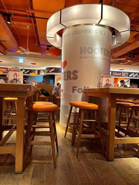 フーターズ 銀座店 （Hooter…
