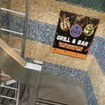 PURPLE HAZE - 外観。この看板でインネパ店とは思えない