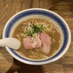 燦燦斗 - らーめん（880円）