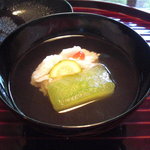 鱧と冬瓜の吸い物。