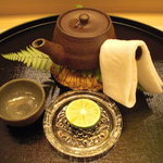 京懐石 吉泉 - 土瓶蒸し。