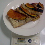 パン家のどん助 - マッシュルームとエリンギとカボチャのクロックムッシュ231円（188g）