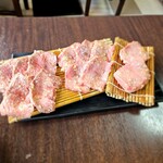 和牛 肉小僧 - 