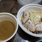 はな・3 - 料理写真:味玉チャーシューつけめん