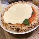 BENCIA - チーズ好きのマルゲリータ
