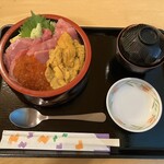 すし食堂　おはん - 三色丼