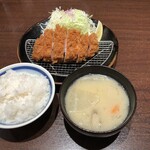 とんかつ檍 銀座8丁目店 - ロースかつ定食（税込1,400円）