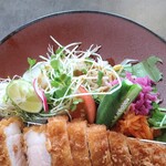 Bokujou Minshuku Resutoran Nodoka - 口福ランチ(とんかつのカラフルな野菜)