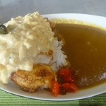 「チキン南蛮カレー」（950円）