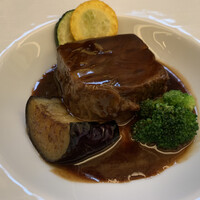 The Arts Fusion - 黒毛和牛ホホ肉、赤ワイン煮込み