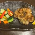 地もの屋 響 - 福味鶏もも肉の香草パン粉焼き