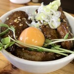 Chuuka Soba Miyama - ランチメニューの純レバ丼です！肉厚で旨い！