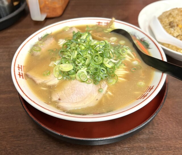 『地元で根強い人気の屋台の味「天龍」のラーメン』by グルメな英ちゃん : 天龍 （てんりゅう） - 北大路/ラーメン [食べログ]
