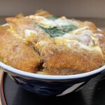 Gotou Shiyokudou - 『カツ丼(スープ･漬物付)』のカツ丼