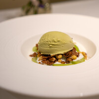 Vinoteca Fiore - シャインマスカットとヨーグルト＆ピスタチオのジェラート