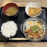 h Mangantei - 豚スタミナ定食(700円)