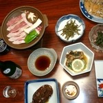 みずうみ - 猪の陶板焼き・きゃらぶき・ふなずし・なまずの味噌汁・うざく・いんげんのごま和え・鯉の甘露煮・