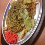 由松 - イカ焼きそば（600円）