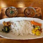 からくら カレー＆スパイス - 料理写真:2種(山椒キーマ、ポークビンダルー)