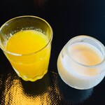 石葉 - 蜜柑ジュース・飲むヨーグルト@朝食