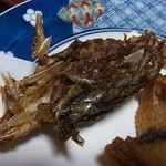 みずうみ - 鯉の皮のから揚げ