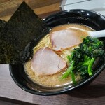 家系ラーメン まるみ家 - 