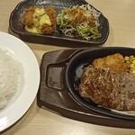 ガスト - ステーキセット。全体的に温いのよね