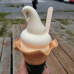 喫茶 蓼科アイス - 濃厚バニラソフトクリーム(500円)