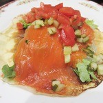 サーモンのパンケーキ包み