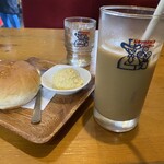 コメダ珈琲店 - アイスミルクコーヒー　モーニングサービス