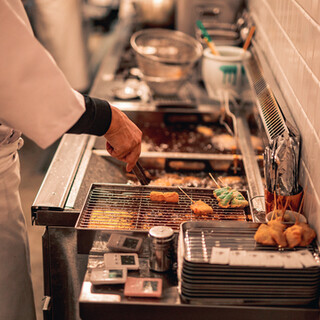 About 20 types! Enjoy Osaka's downtown specialty kushikatsu ◎Special dishes are also exquisite