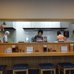 亀乃家 - 厨房は広くてオープン