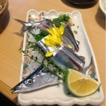 活魚割烹 赤坂 - 秋刀魚刺し