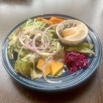 バルバルキッチンアメリ - 毎度お馴染みのランチサラダ(追加なので¥200)