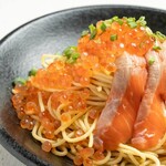 Parent-child pasta with salmon roe and salmon