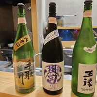 浦正鮨 別邸 - 左から 手取川、逸閃風刃、王禄