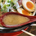 拉麺 えぼし - スープが旨い。西京味噌をベースに数種類をブレンドした味噌ダレのほのかな甘味と豊かな味わい。