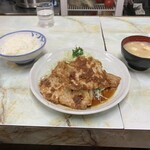 お食事 まるやま - ロース生姜焼き全景